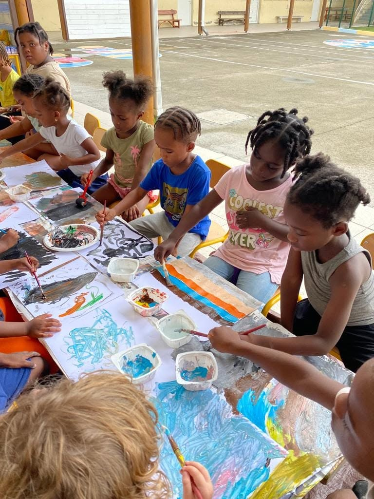 Atelier peinture avec les enfants